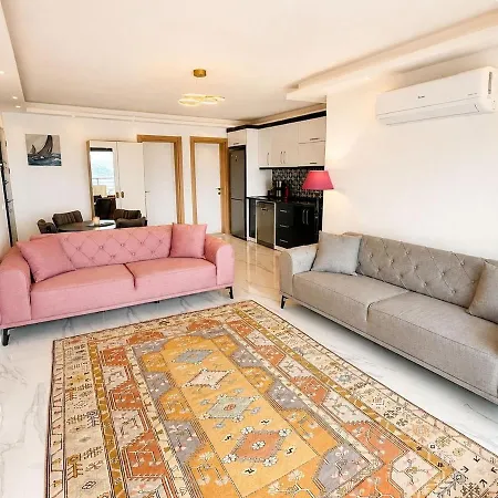 Serena Luxury Sea View Apartmán *